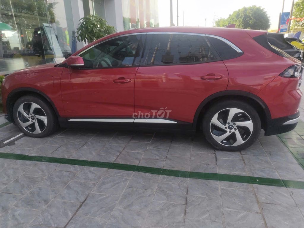 Vinfast VF8 Eco 2024 màu đỏ. Mua bán Xe điện tại Huyện Thường Tín Hà Nội được đăng bởi Nguyễn Tín hình 1