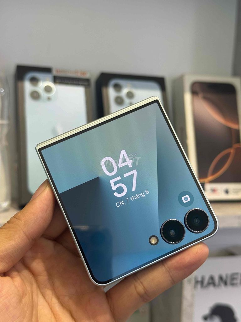 Samsung Z Flip 7 256GB Xanh Mint 99%. Mua bán Điện thoại tại Quận 3 Tp Hồ Chí Minh được đăng bởi Trịnh Quang Linh hình 1