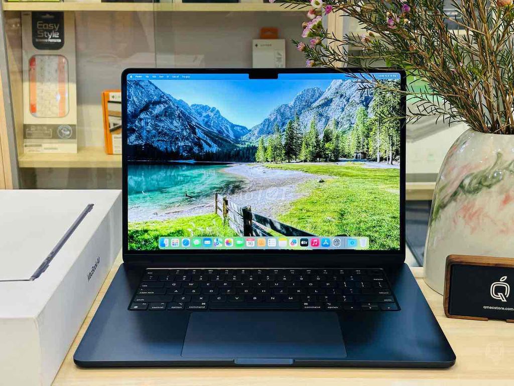 MacBook Air 15" 2023 M2 đẹp Keng BH TGDĐ 4/11/2025