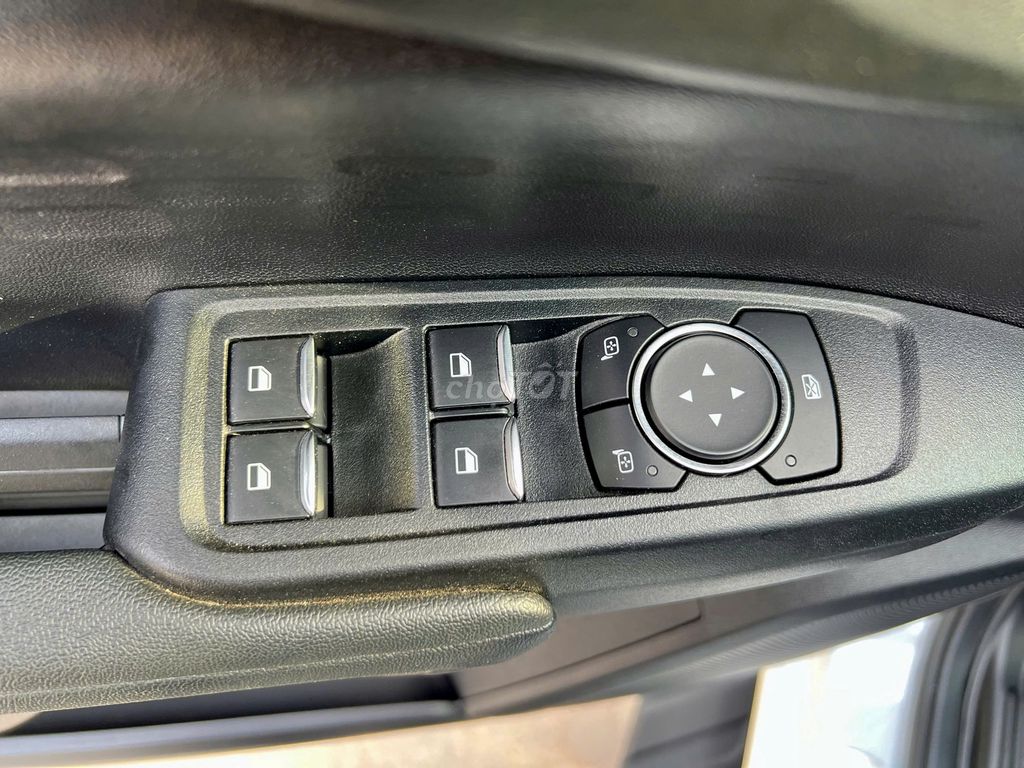 Ford Ranger 2024 XLS 2.0L 4x4 AT 1700 km siêu lướt. Mua bán Ô tô tại Quận 7 Tp Hồ Chí Minh được đăng bởi Chợ Tôt Xe Official Mall hình 9