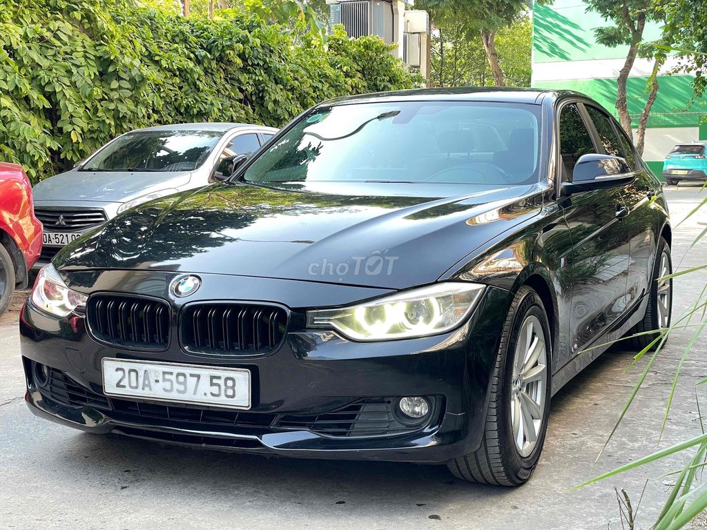 BMW 320i đời 2012 series 3 màu đen nội thất kem. Mua bán Ô tô tại Quận Nam Từ Liêm Hà Nội được đăng bởi Long xe lướt HN hình 3