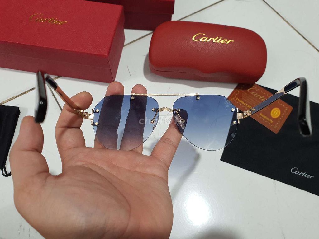 Mắt kính Cartier