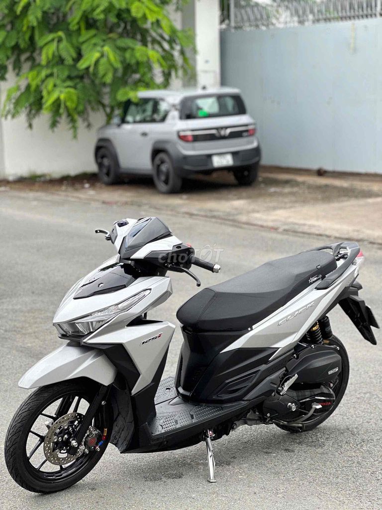 Honda Vario 125 2017 Bạc 30000 km. Mua bán Xe máy tại Quận Bình Tân Tp Hồ Chí Minh được đăng bởi NMT hình 2