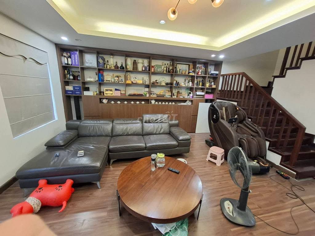 Продается дом La Casta Van Phu, Хадонг, 2 фасада, топ-бизнес