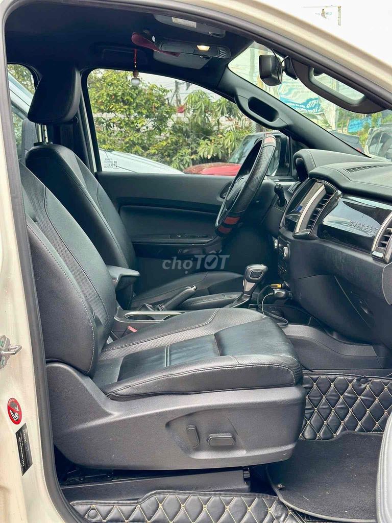 Ford Everest 2021 Titanium 2.0L AT 4x2 - 62000 km. Mua bán Ô tô tại Huyện Hòa Thành Tây Ninh được đăng bởi nguyễn quốc huy hình 7