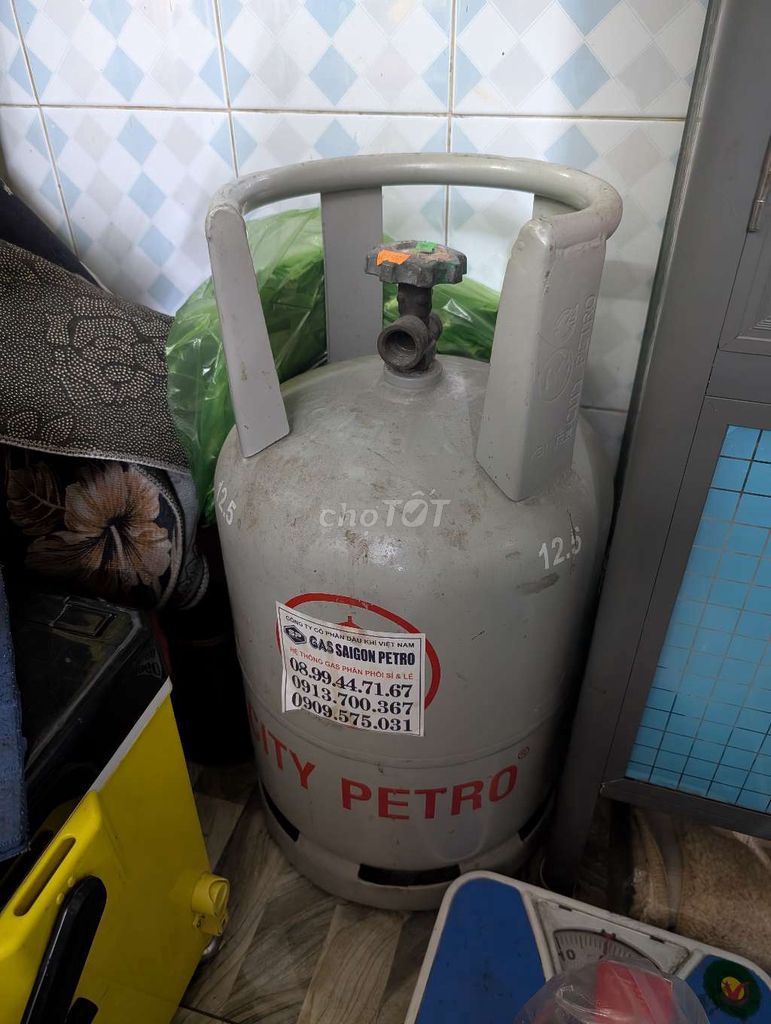 Vỏ bình gas Saigon Petro 12.5 kg Xám. Mua bán Nội thất, đồ gia dụng khác tại Quận Tân Phú Tp Hồ Chí Minh được đăng bởi Danh Nguyen hình 1