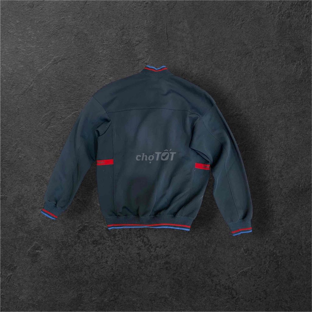 Áo khoác Nike Vải Unisex Xanh đen, Đỏ. Mua bán Quần áo tại Thị xã Tân Uyên Bình Dương được đăng bởi Pham Tu Trinh hình 1