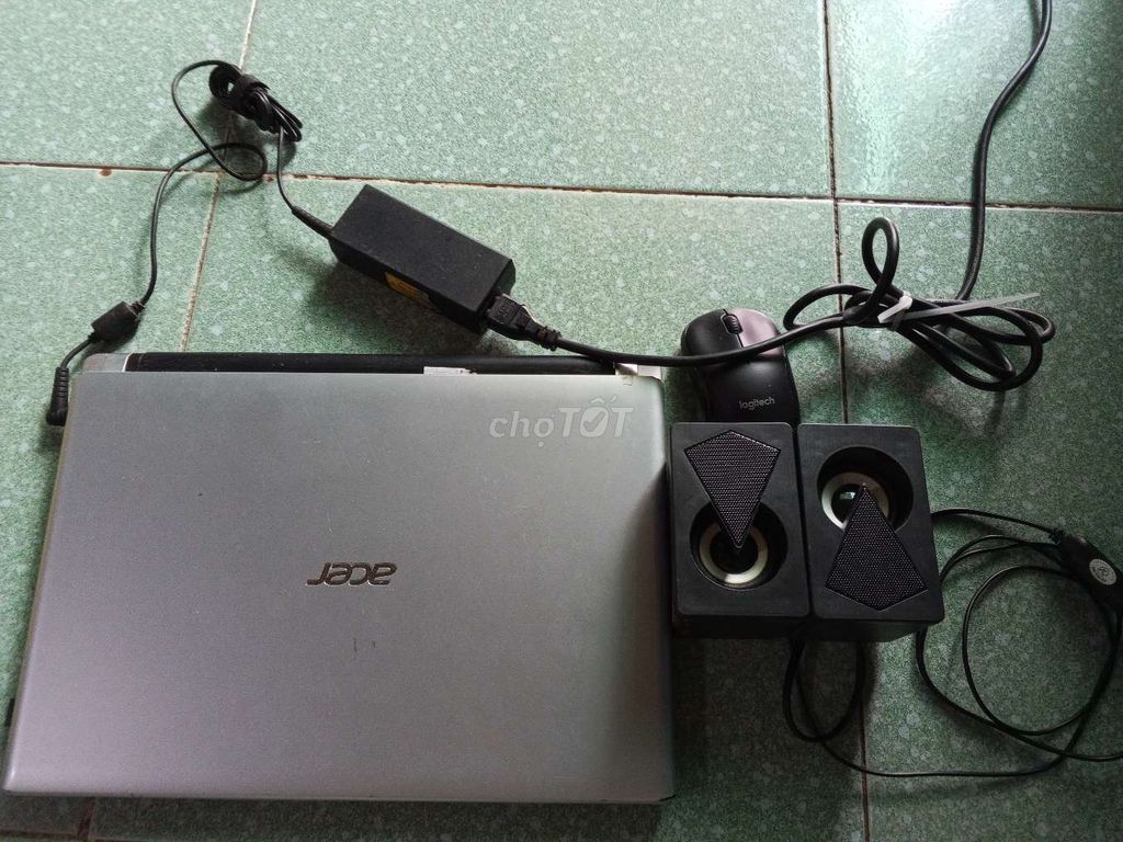 Laptop Acer Bạc. Mua bán Laptop tại Huyện Hóc Môn Tp Hồ Chí Minh được đăng bởi Nv Sang hình 1
