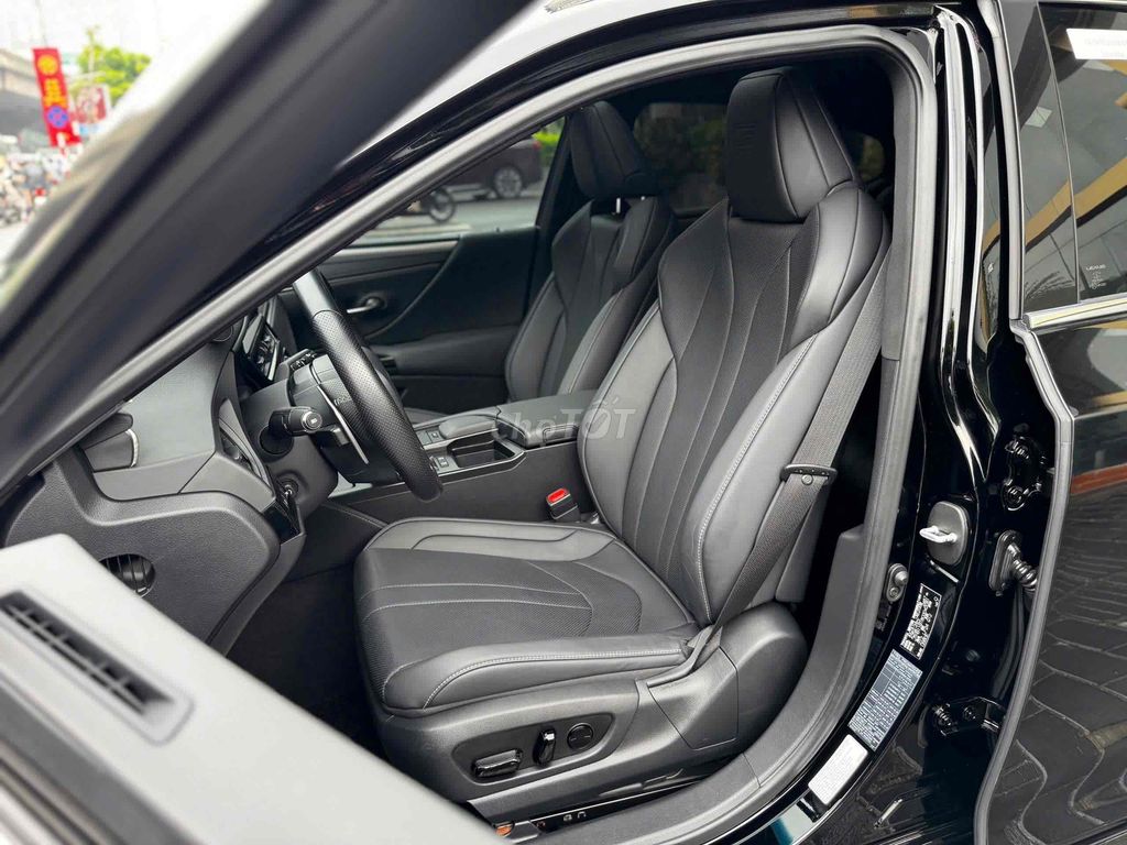Lexus ES250 F.Sport sx 2021 nhập Nhật siêu đẹp. Mua bán Ô tô tại Quận Cầu Giấy Hà Nội được đăng bởi Cao Quý hình 6