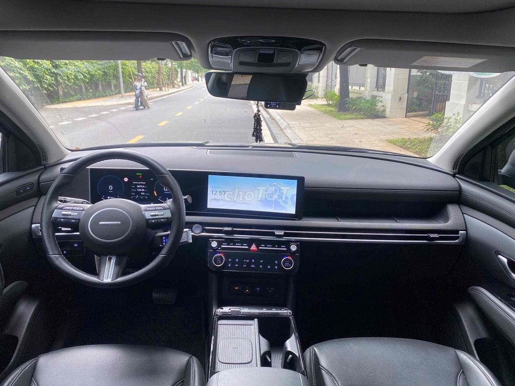 Hyundai Tucson 2025 1.6 Turbo - 9700 km. Mua bán Ô tô tại Quận Phú Nhuận Tp Hồ Chí Minh được đăng bởi Tuấn Kiệt Trần hình 10