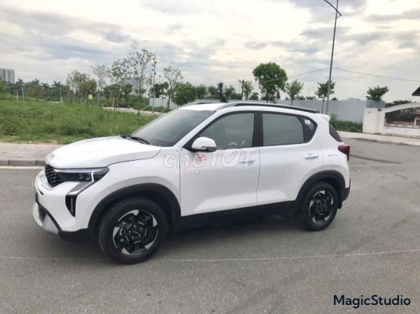 Kia Sonet Luxury 1.5 в 2025 году - 518 миллионов