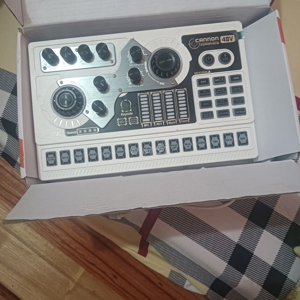 Microphone Cannon 48V Bạc. Mua bán Phụ kiện (Màn hình, Chuột...) tại Huyện Long Mỹ Hậu Giang được đăng bởi Tâm Trần hình 1