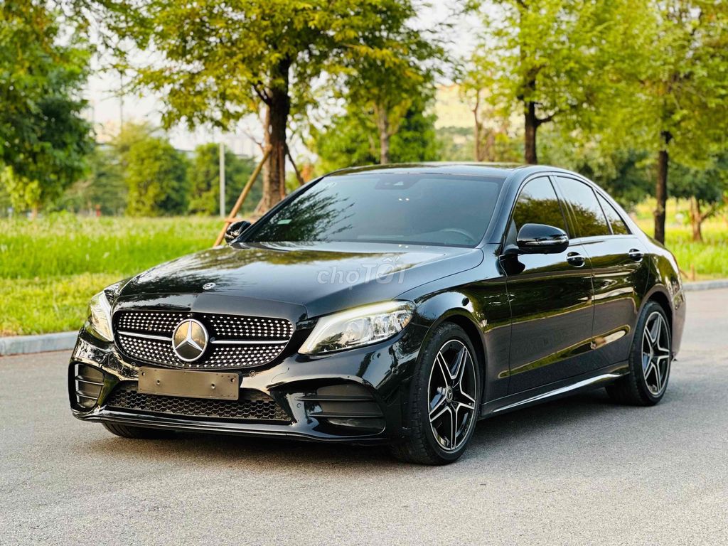 Mercedes Benz C300 AMG - sản xuất 2021