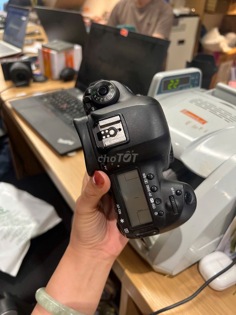 Canon5D Mark IV Đen + lens 85 f1.8 USM. Mua bán Máy ảnh, Máy quay tại Quận Cẩm Lệ Đà Nẵng được đăng bởi Nhật Huỳnh hình 1
