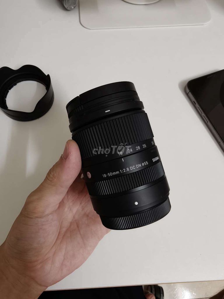 Ống kính Sigma 18-50 F2.8 DC DN Fuji Đen Như mới. Mua bán Máy ảnh, Máy quay tại Quận Đống Đa Hà Nội được đăng bởi Hải Phạm hình 1