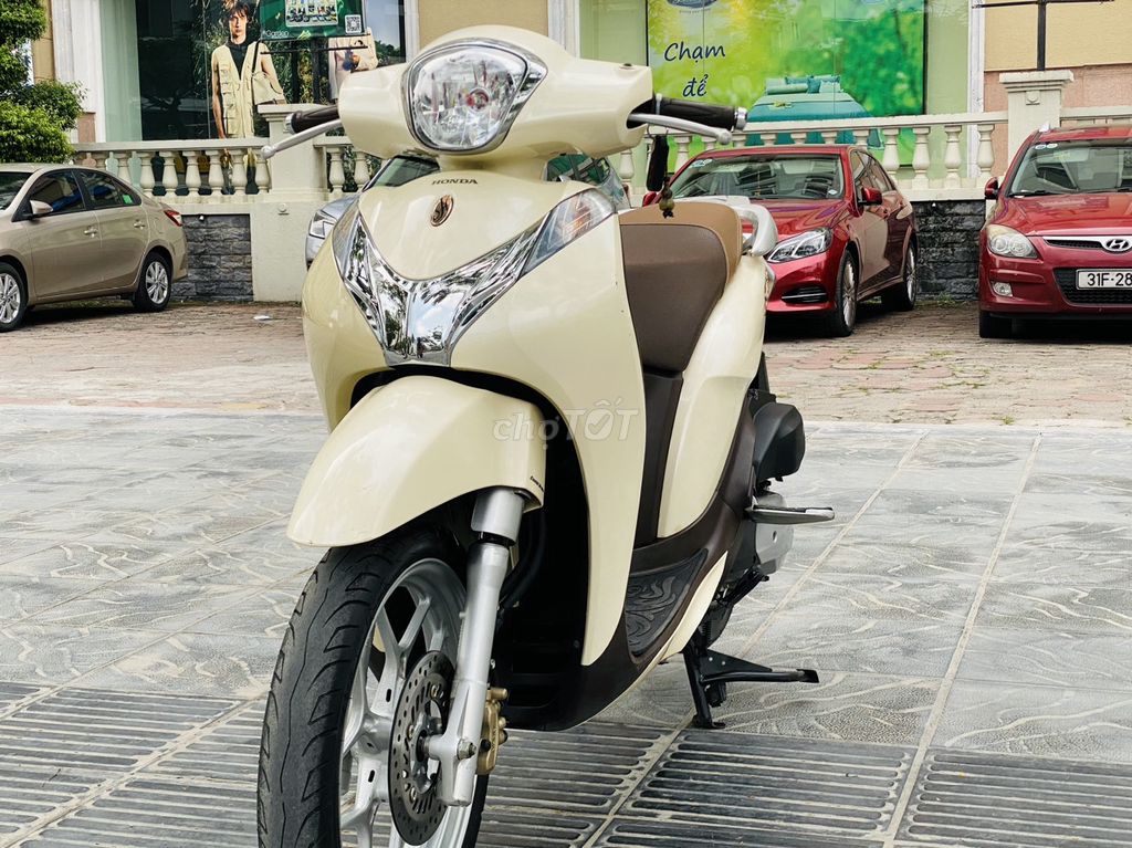 HONDA SH MODE 125 TIẾT KIỆM XĂNG MÁY BỀN CHẠY KHỎE. Mua bán Xe máy tại Quận Nam Từ Liêm Hà Nội được đăng bởi TRÍ KIÊN hình 4