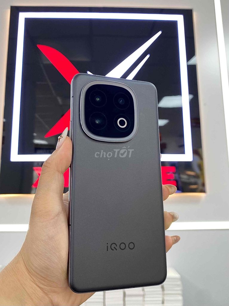 IQOO 13 5G 12/256GB 5G 2 SIM TIỆN LỢI. Mua bán Điện thoại tại Huyện Trảng Bom Đồng Nai được đăng bởi X Mobile Trảng Bom hình 1