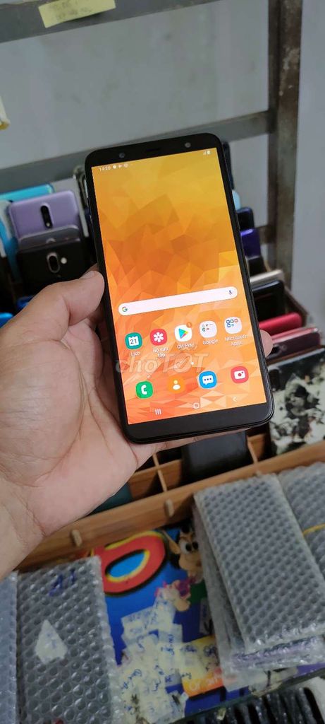Samsung J8 2018, ram 3gb, 32gb. Mua bán Điện thoại tại Quận Gò Vấp Tp Hồ Chí Minh được đăng bởi A LONG   nhận thanh toán THẺ TÍN DỤNG hình 1