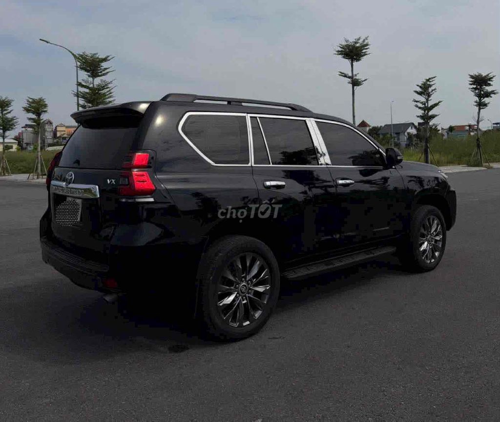 Toyota Prado VX 2014 Nhập khẩu Đen