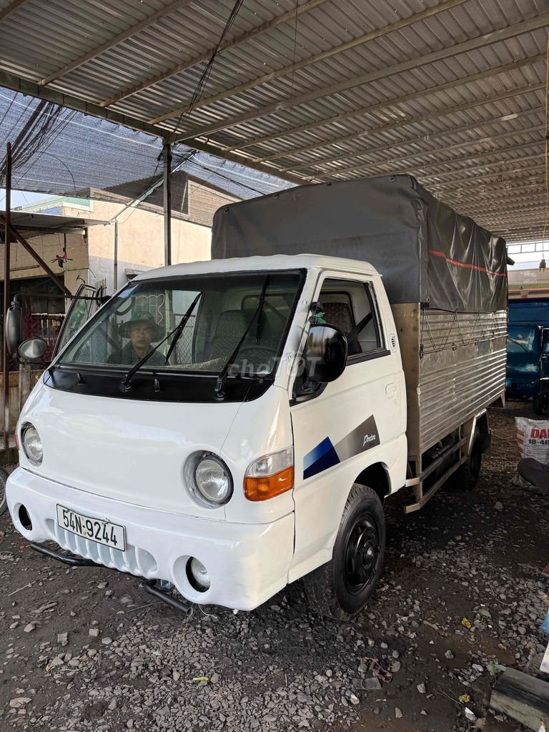 hyudai 1tấn25. đời 2001.thùng inox. máy im mạnh. Mua bán Xe tải, xe ben tại Thành phố Tân An Long An được đăng bởi Trung Dũng hình 1