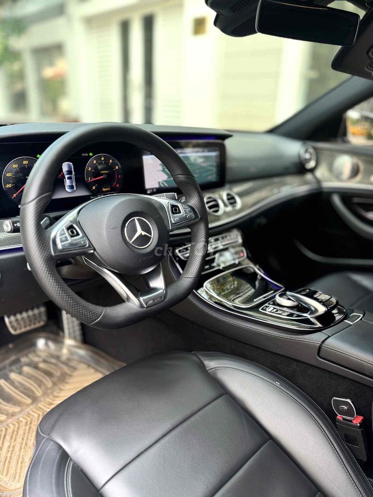 Mercedes Benz E Class 2018 E300 AMG 1 chủ. Mua bán Ô tô tại Quận 8 Tp Hồ Chí Minh được đăng bởi Khoa nguyễn hình 11