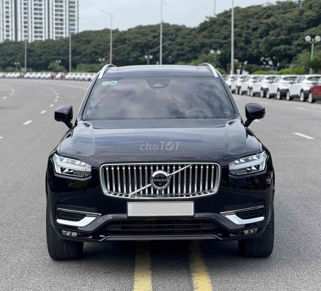Volvo XC90 ultimate B6 Awd đen/nâu dki 2024. Mua bán Ô tô tại Quận Long Biên Hà Nội được đăng bởi Trang Gala hình 1