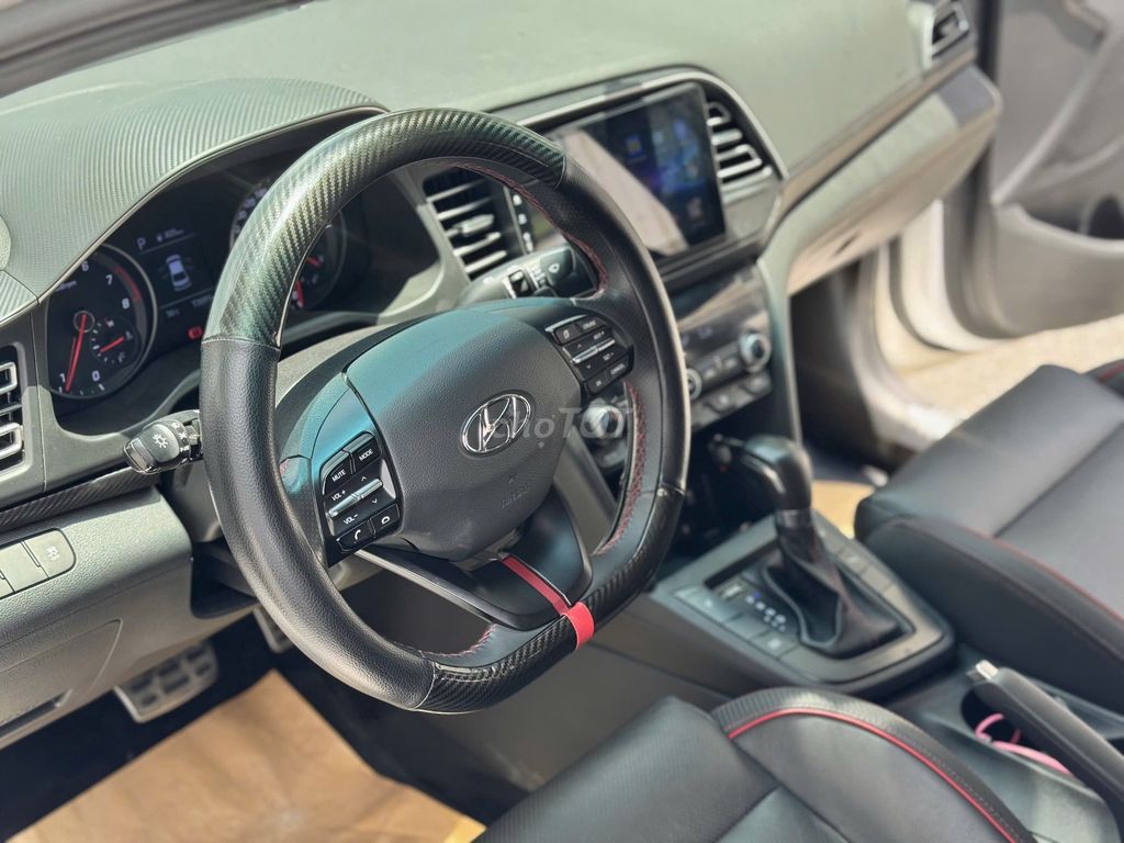 Hyundai Elantra 2021 Sport 1.6 T-GDI - 75000 km. Mua bán Ô tô tại Thành phố Đà Lạt Lâm Đồng được đăng bởi Anh Tiến hình 7