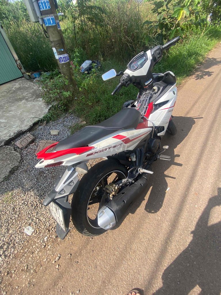 Yamaha Exciter màu Trắng. Mua bán Xe máy tại Huyện Thống Nhất Đồng Nai được đăng bởi Trận tuan hình 2