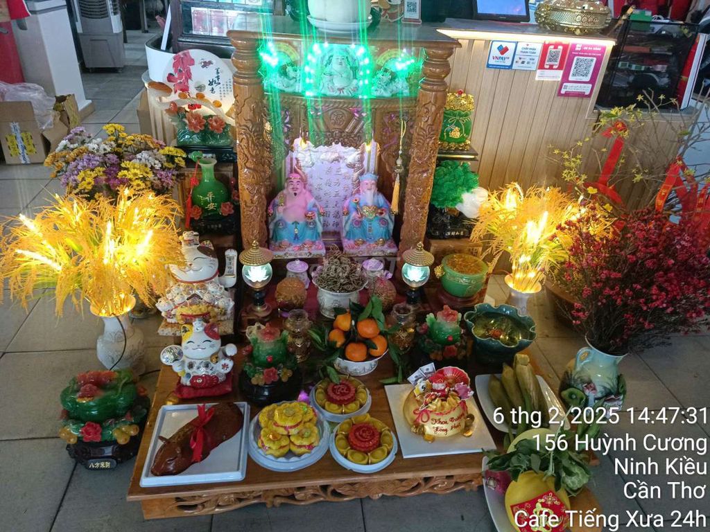 Bàn thờ Thần Tài Gỗ Nâu. Mua bán Nội thất, đồ gia dụng khác tại Quận Ninh Kiều Cần Thơ được đăng bởi Nhi Trần hình 1
