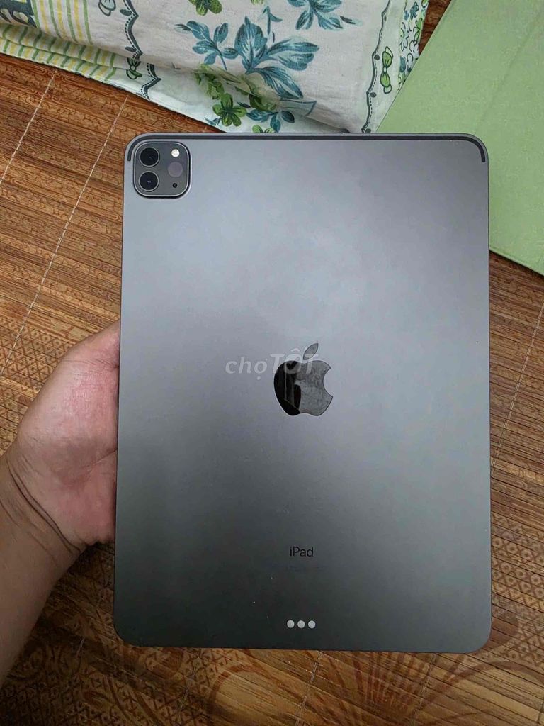 Apple iPad Pro M1 11 inch Xám. Mua bán Máy tính bảng tại Thành phố Nha Trang Khánh Hòa được đăng bởi Tạ Thu Uyên hình 1