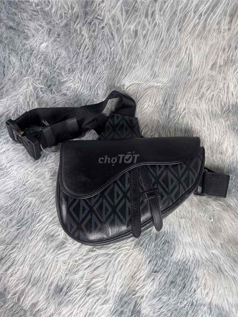Túi đeo chéo Dior Saddle Black Diamond Unisex. Mua bán Túi xách tại Quận Ninh Kiều Cần Thơ được đăng bởi Duy 2hand   Da lô là  0 ba 2 sáu 054115 hình 1