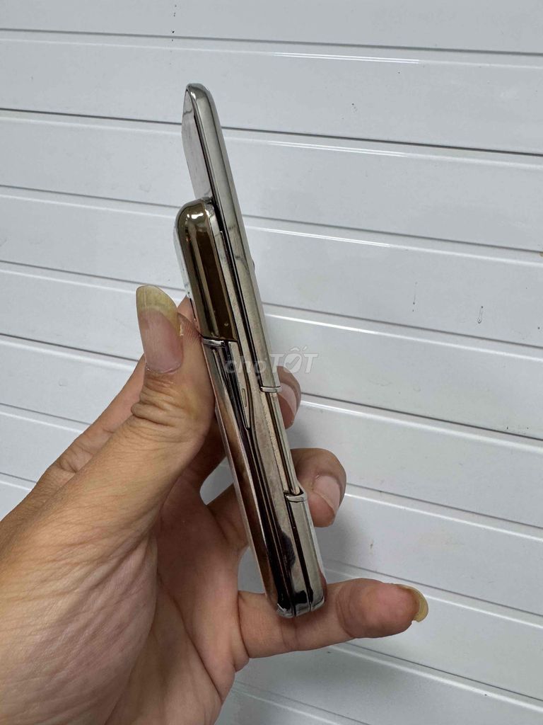 nokia 8800 a ..... Mua bán Điện thoại tại Thành phố Tân An Long An được đăng bởi mua xin alo no SMS hình 2