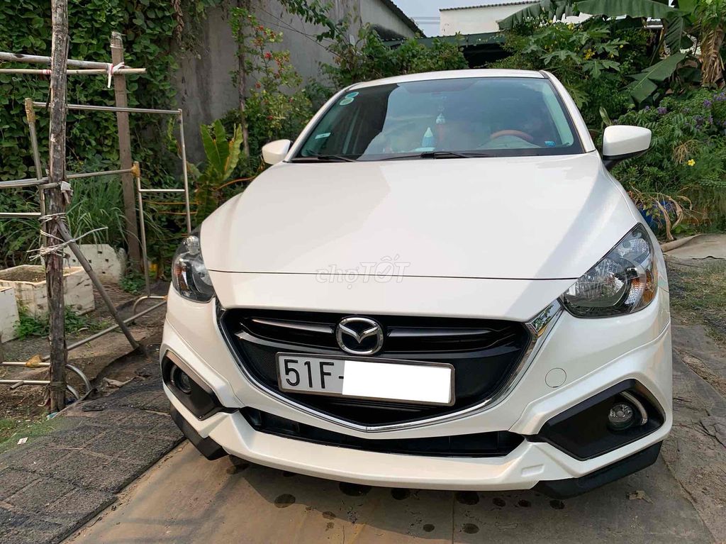 Mazda 2 2016  1.5 AT Sedan - 70000 km