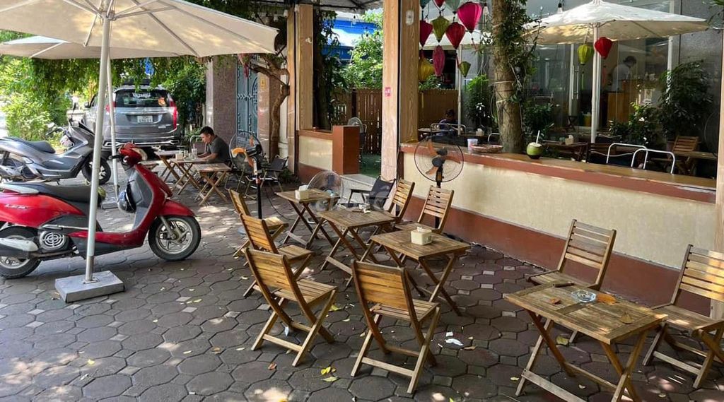 Bán nhà mặt hồ Ngọc Khánh 55m, 5 tầng, MT đẹp, view hồ kinh doanh cafe