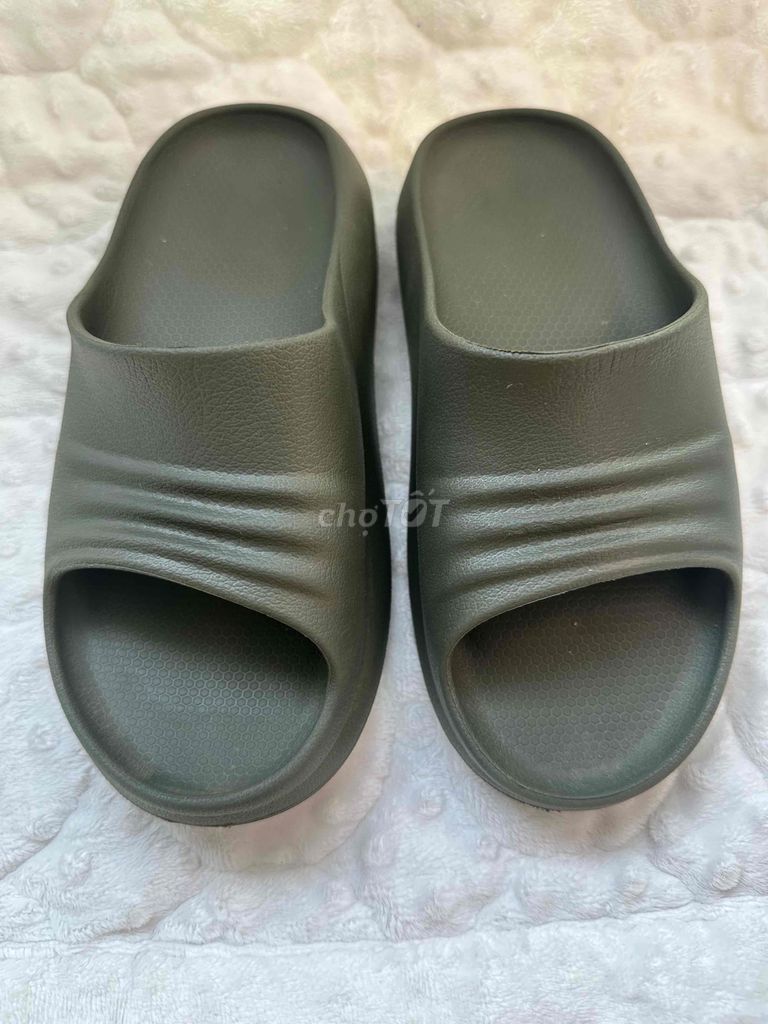 Dép nhựa đúc quai ngang Korea ( size 36)