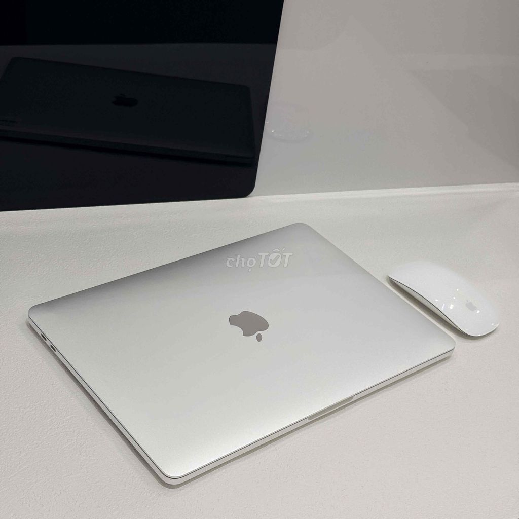 MacBook Pro 2020 13inch i5 16GB 512GB Like New đẹp. Mua bán Laptop tại Quận Ninh Kiều Cần Thơ được đăng bởi Minh Phát hình 1