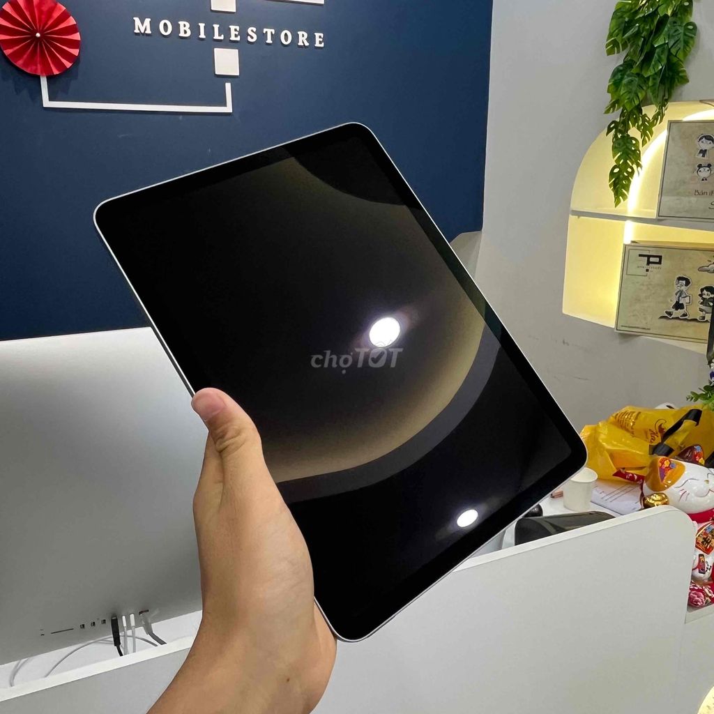 [SIÊU LƯỚT] IPad Air 6 11in 128GB sạc 1L BH 15/03. Mua bán Máy tính bảng tại Thành phố Thủ Đức Tp Hồ Chí Minh được đăng bởi Tuấn Tài TP Mobile hình 6