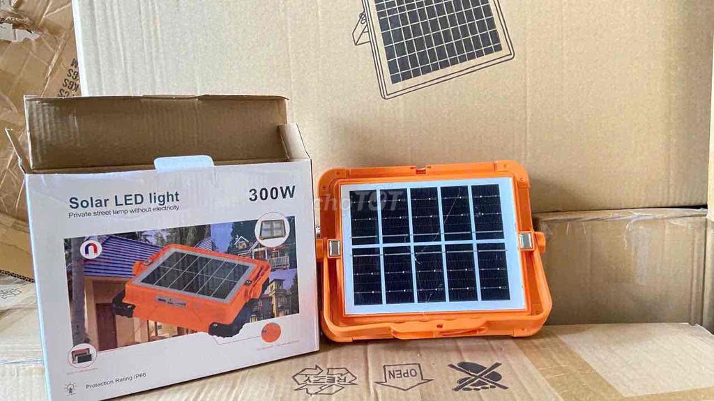 Đèn LED năng lượng mặt trời 300W. Mua bán Đèn tại Quận Bình Tân Tp Hồ Chí Minh được đăng bởi Long Phát Shop SG hình 1