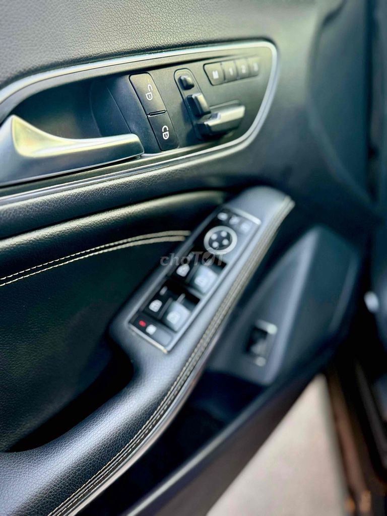 Mercedes CLA 200 đen 2015 Bstp. Mua bán Ô tô tại Quận Bình Tân Tp Hồ Chí Minh được đăng bởi Hoàng Tuấn hình 10