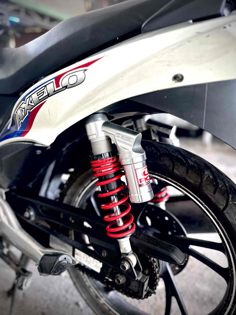 Suzuki Axelo 2017 Côn tay Xanh Trắng. Mua bán Xe máy tại Huyện Hóc Môn Tp Hồ Chí Minh được đăng bởi Huỳnh Công Thành hình 6