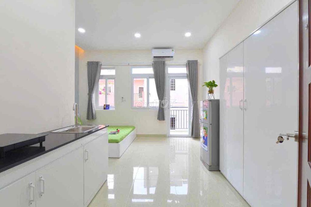 Căn Hộ Studio - 30m2 - Ban công - Full Nội Thất - Hoàng Hoa thám.