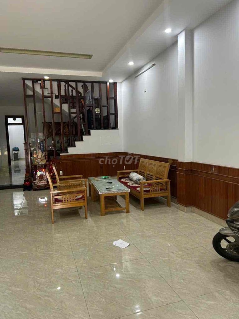 Аренда · KĐT Hòa Xuân mở rộng · 3 комн. · 100 м² · Quận Cẩm Lệ, ул. Hòa Xuân