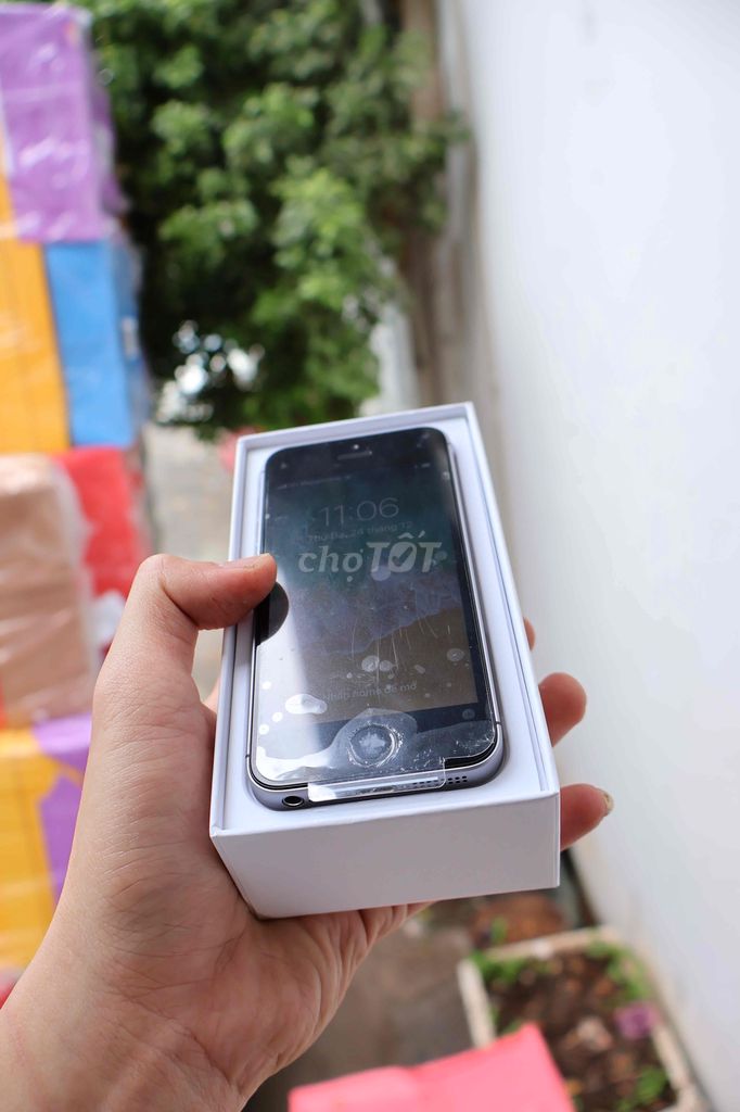 iPhone 5SE 64GB ios 11 Chưa Lột Seal