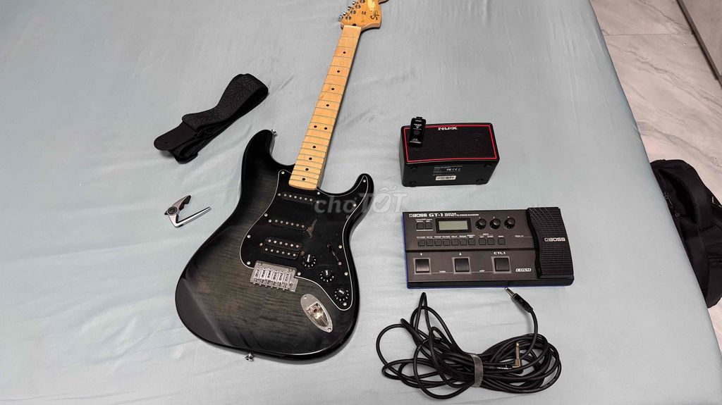 Combo guitar điện Squier Stratocaster Đen. Mua bán Nhạc cụ tại Quận Liên Chiểu Đà Nẵng được đăng bởi Minh Nhật hình 1