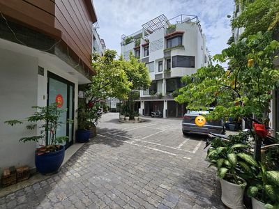 Bán nhà cư xá Phú Lâm B, nhà phố liền kề, nội khu, hẻm xe hơi,