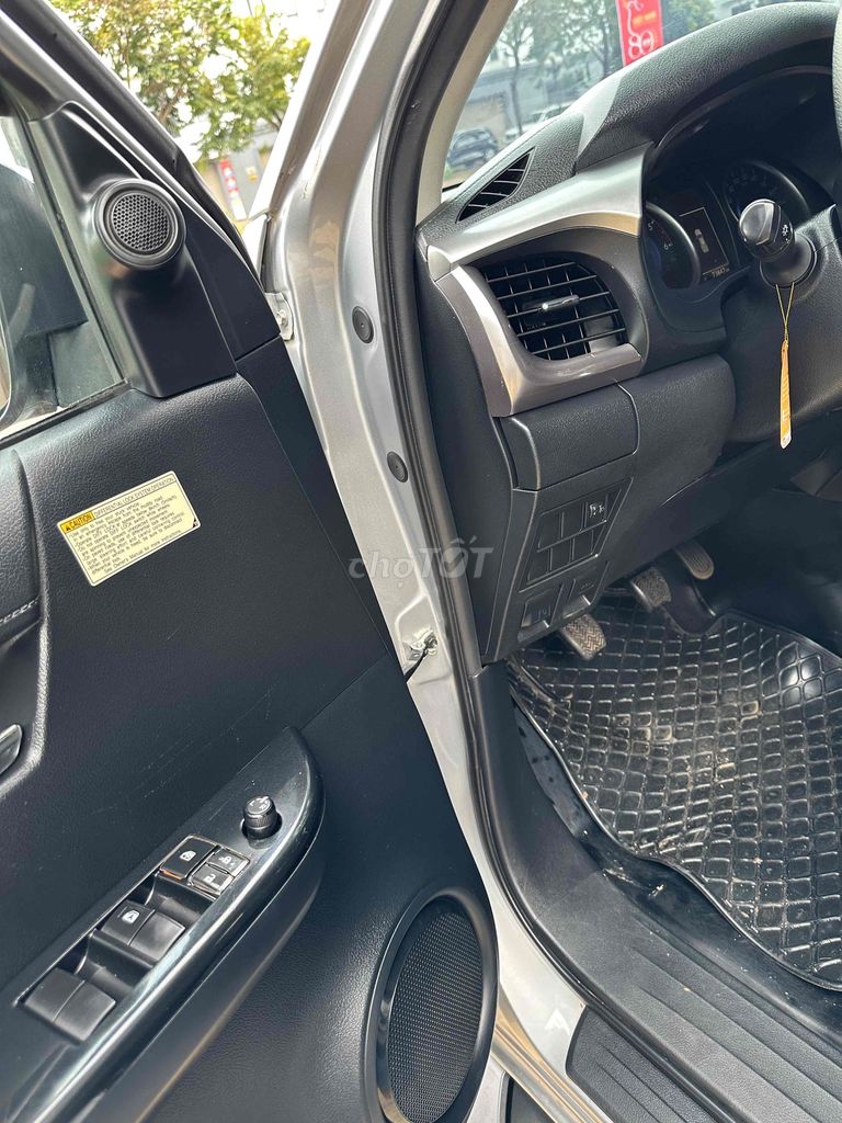 Toyota Hilux 2018 2.4G 4x4 MT - Hàng hiếm. Mua bán Ô tô tại Thành phố Buôn Ma Thuột Đắk Lắk được đăng bởi Trương Thanh hình 7