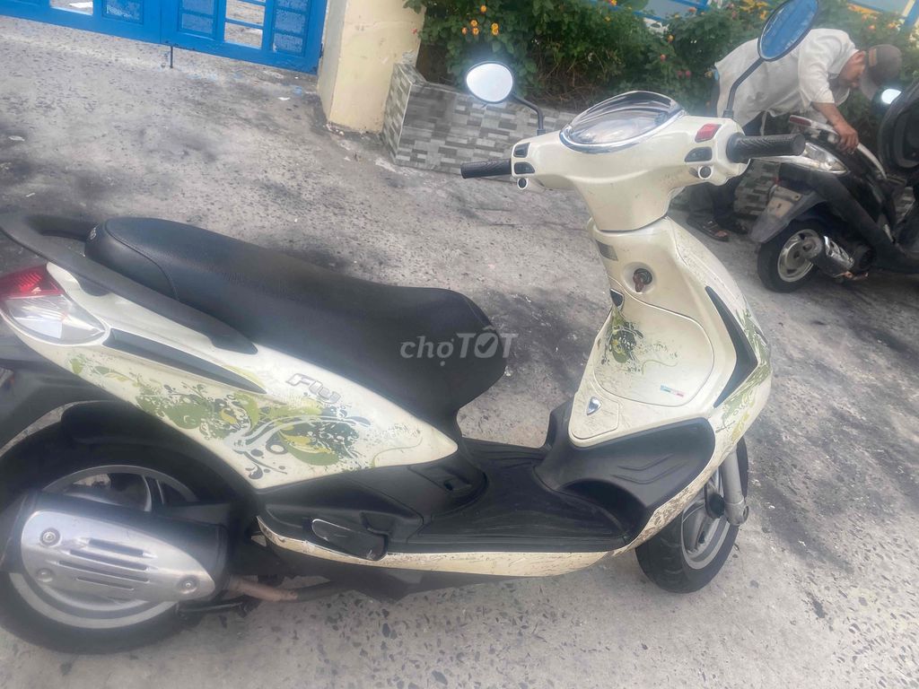 xe piaggio Fly xang phun Fi  Y đời 2013