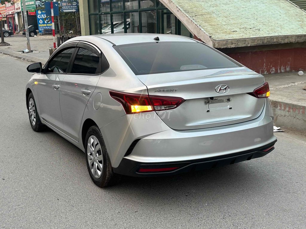 Hyundai Accent 2022 Số sàn 66000 km Bạc. Mua bán Ô tô tại Quận Hoàng Mai Hà Nội được đăng bởi NHẬT DOANH AUTO  hình 15