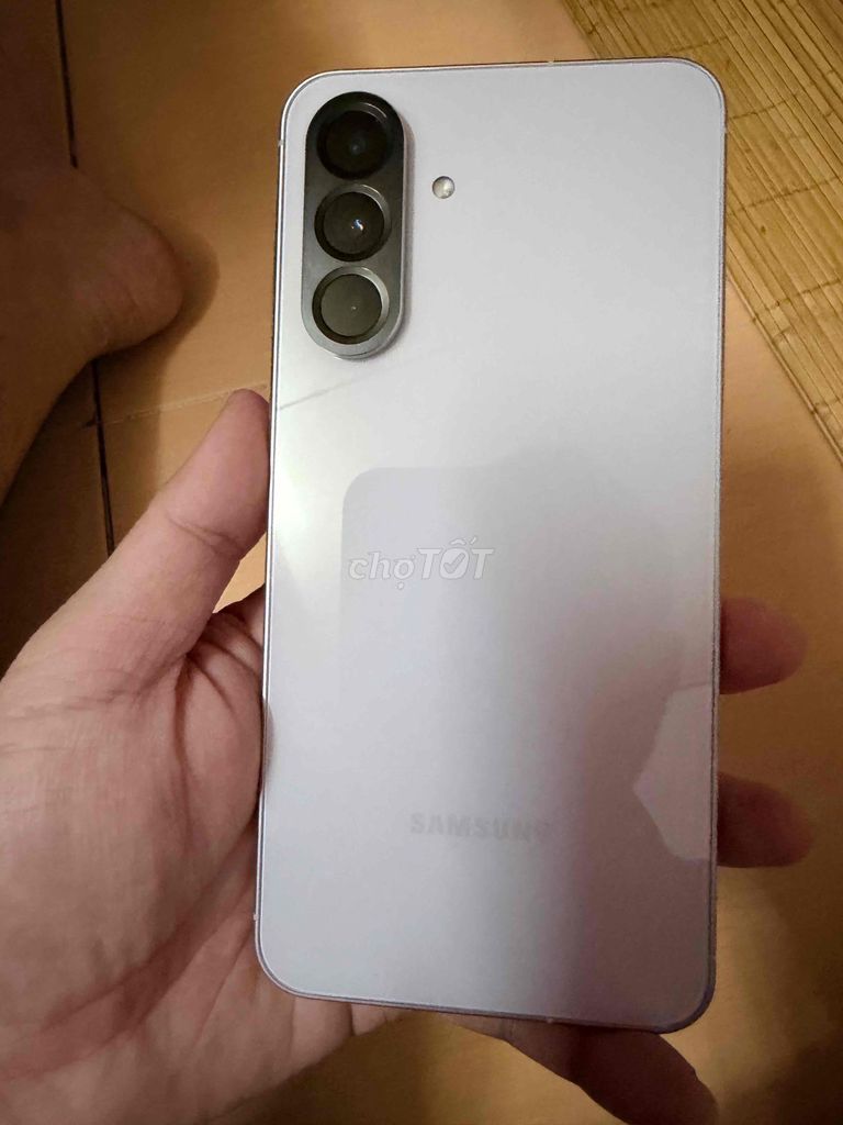 Samsung A56 bản 256GB. Mua bán Điện thoại tại Thành phố Long Xuyên An Giang được đăng bởi Huy Pro hình 1