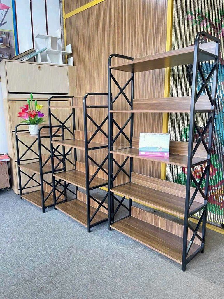 Kệ Gỗ khung sắt 3-5 tầng. Mua bán Tủ, kệ gia đình tại Thành phố Dĩ An Bình Dương được đăng bởi Nội Thất Nhật Thanh Phát hình 1